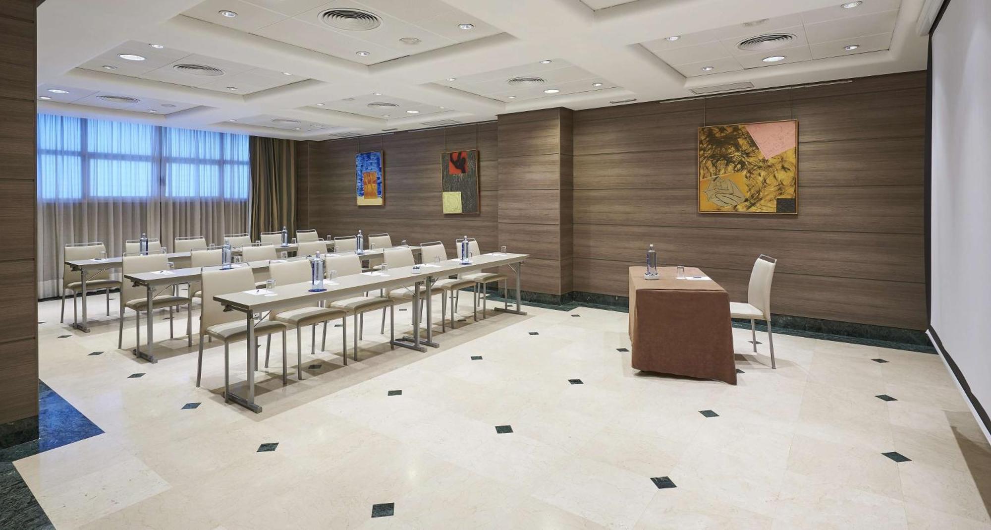 Nh Center Hotel Valence