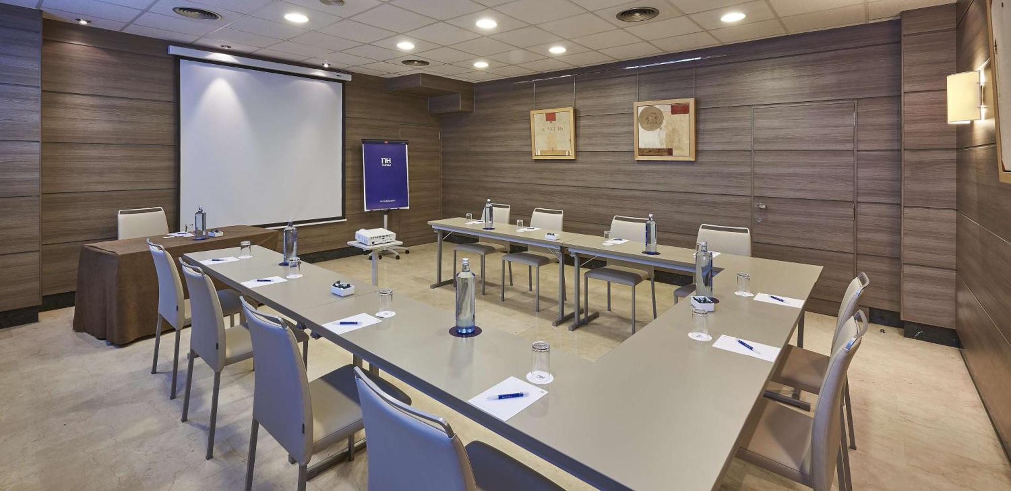 Hotel Nh Center Valenza